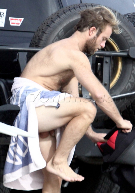 OMG He S Naked Scott Caan OMG BLOG