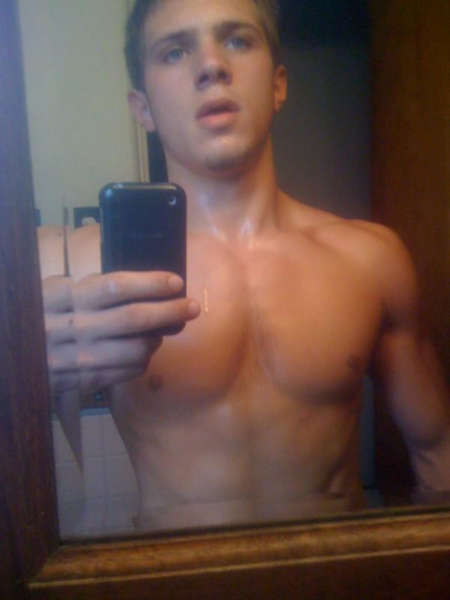 Omg They Re Naked Guys With Iphones Omg Blog