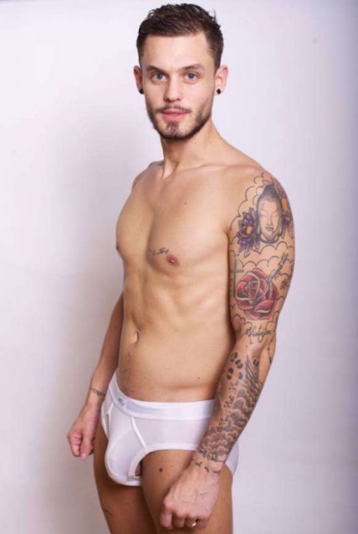 Omg He S Naked French Reality Tv Star Steven Bachelard Omg Blog