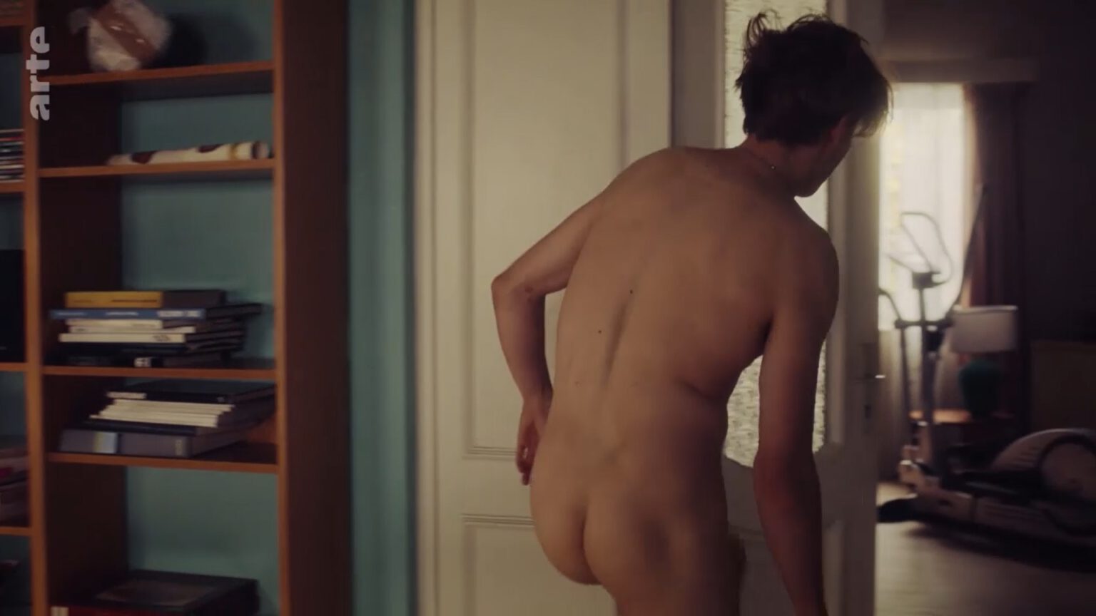 Omg He S Naked Max Schimmelpfennig In Upcoming Tv Movie F R Immer