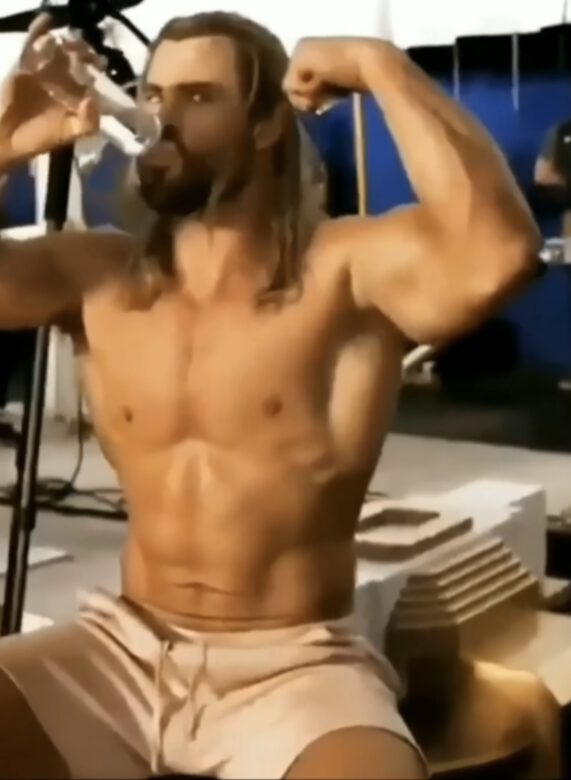 Omg His Butt The Chris Hemsworth Uncensored Naked Ass Gifs From