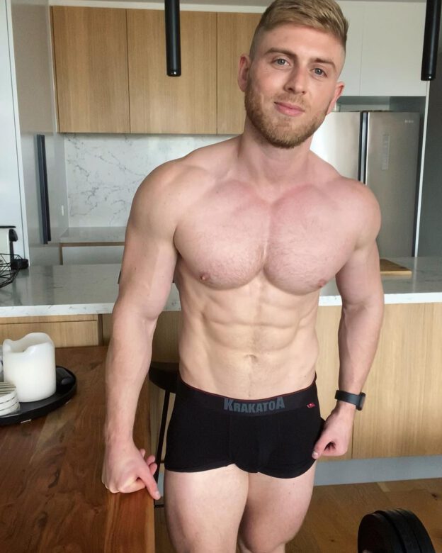 Omg He S Naked Rising Insta Thotty And Onlyfans Star Matthew Hanham Aka A Taste Of Matt