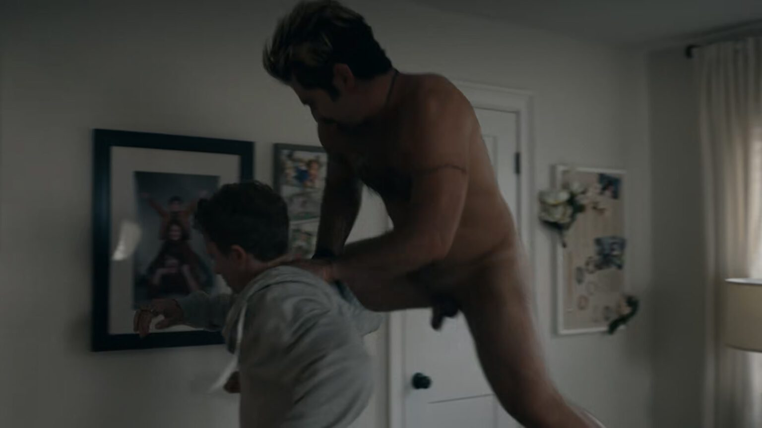 Omg He S Naked Actor Stephen Schneider Goes Full Frontal And Rear In