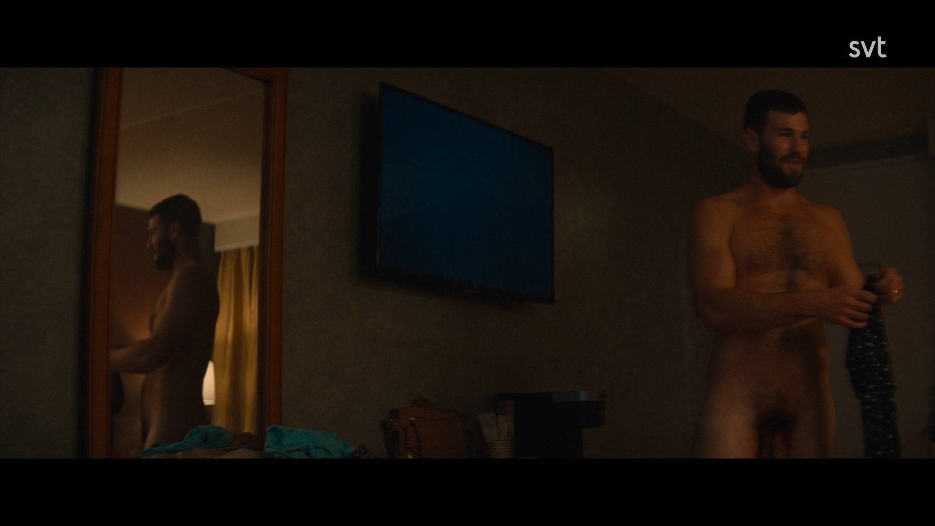 Omg He S Naked Austin Stowell Goes Full Frontal And Rear In Three