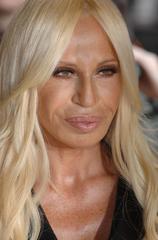 Donatella Versace launches her new fragrance - OMG.BLOG