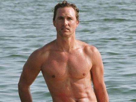 surf-shirtless-letterman-matthew_mcconaughey_4.jpg