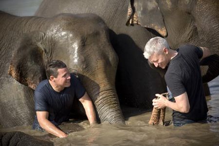 anderson-cooper-jeff-corwin-elephant.jpg