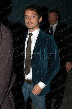 elijah-wood-beard.jpg