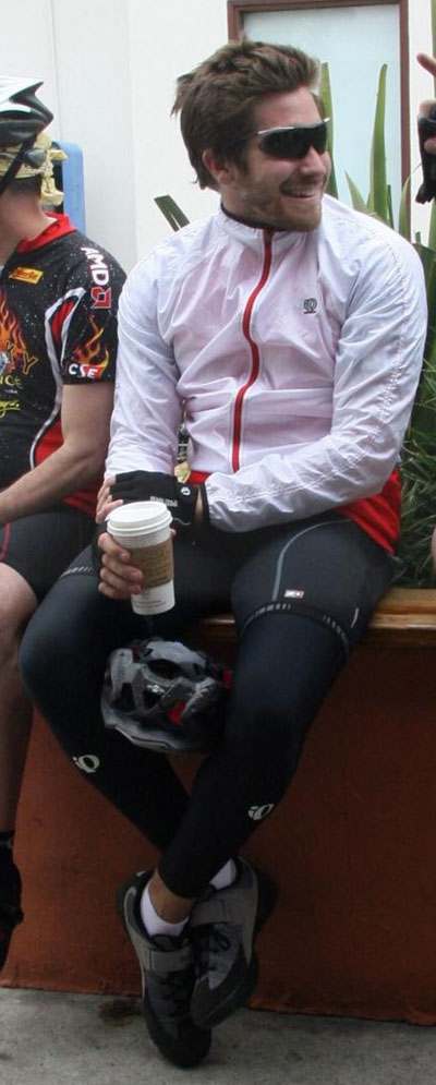 Jake Gyllenhaal sexy spandex bike butt