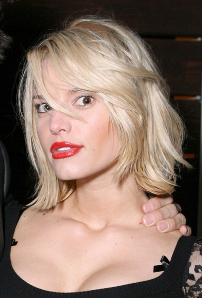 jessica-simpson-crazy-eye02.jpg