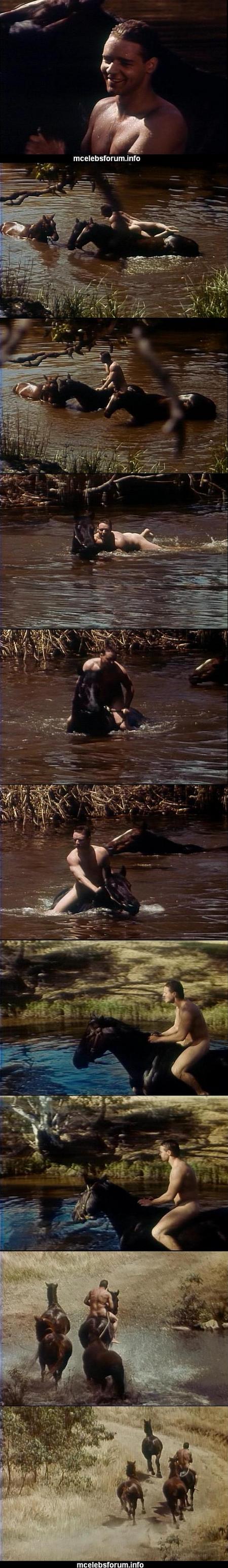 Sexy Meisjes Naakt Zwemmen Russell Crowe Desnudo