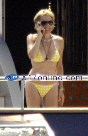 sharon-stone-bikini01.jpg
