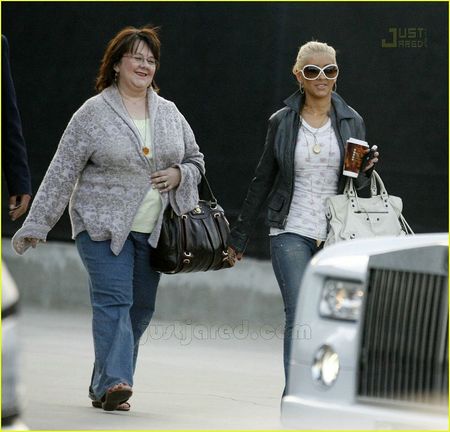 xtina-and-mother.jpg