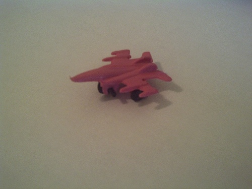 pink-toy-plane.jpg