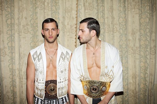 TOH-HOMOTOGRAPHY-TWINS-04.jpg