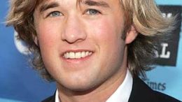 haley-joel-osment-18.jpg