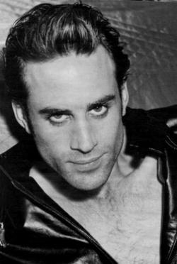 OMG, he's naked: Joseph Fiennes - OMG.BLOG