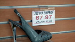 jessica-simpson-shoe-thumb.jpg