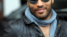 lenny-kravitz-portrait-2009-thumb.jpg