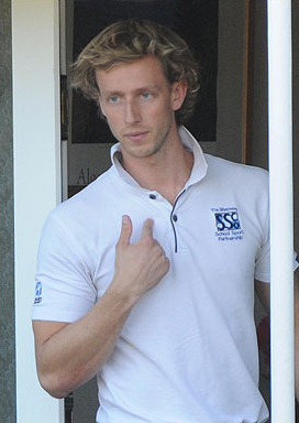 OMG, He's Naked: British Gym Teacher! - OMG.BLOG