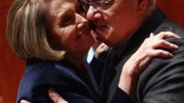 nancy-pelosi-barney-frank-kiss.jpg