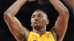 ron-artest-lakers-20091201_zaf_e47_642.jpg