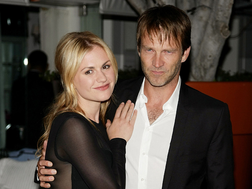 101111_anna-paquin-and-stephen-moyer-very-happy-to-be-engaged-august-24-2009-thumb-500x375-7056.jpg