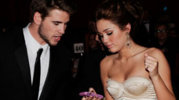liam-hemsworth-miley-cyrus2-thumb-500x395-7313.jpg