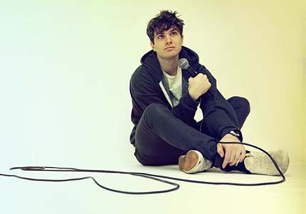 OMG, he's naked: Funny Man Joel Dommett - OMG.BLOG