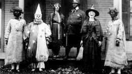 Creepy-Vintage-Halloween-Costumes-E28094-1-thumb-500x333-22076.jpg