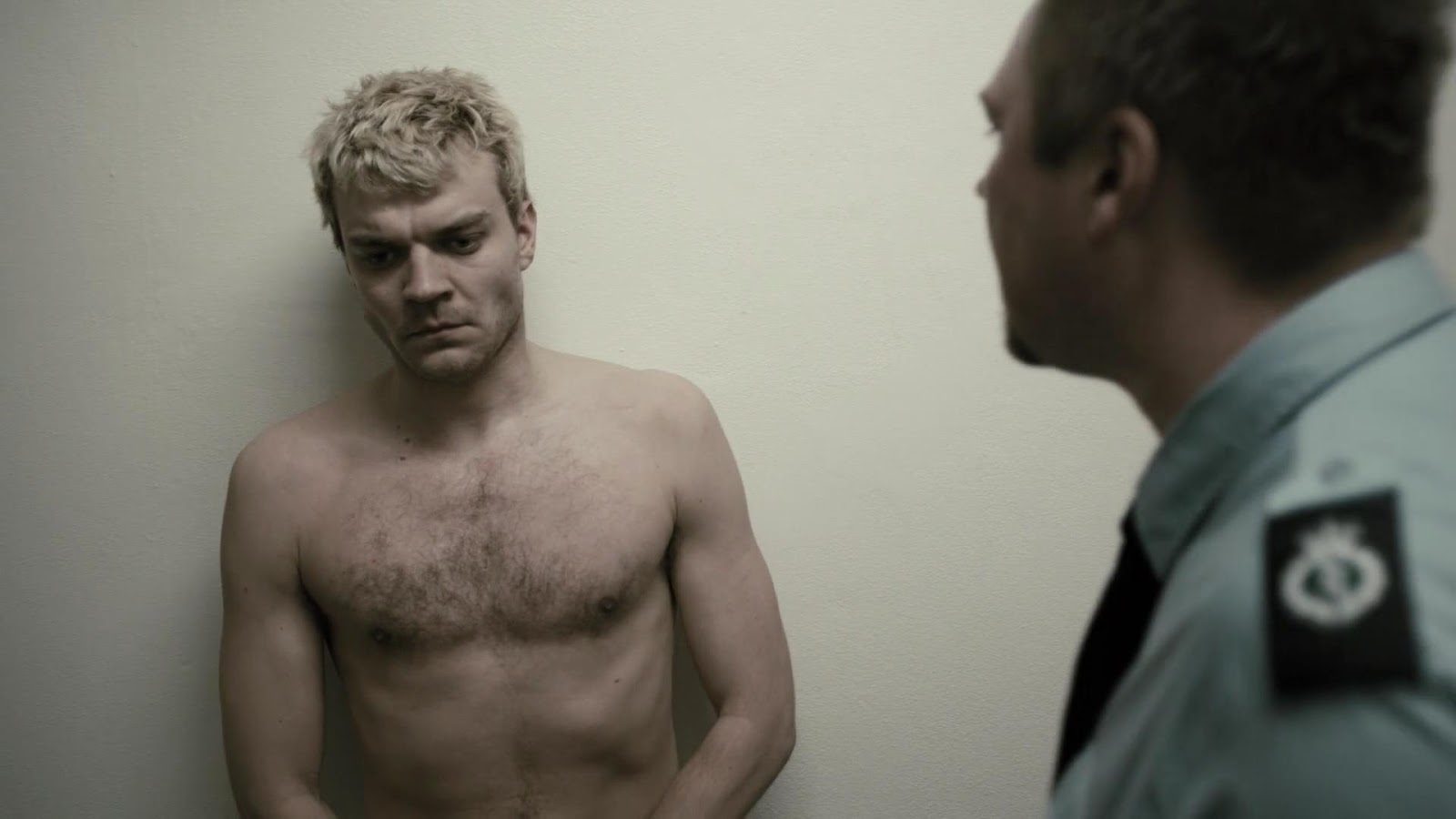 OMG, he’s naked: Pilou Asbæk going frontal in 'R' (2010) .