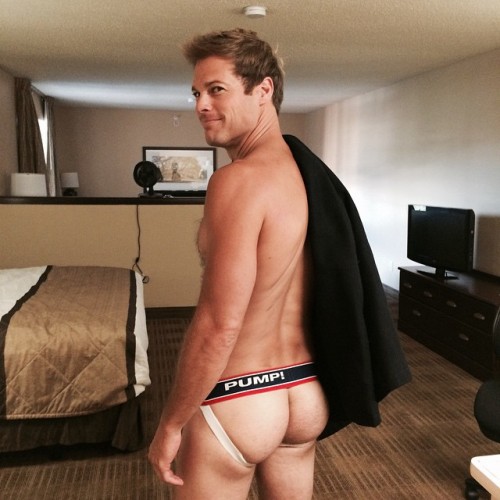 11325102_1657733104472064_1094947247_n