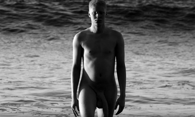 Model Shaun Ross nude in Braves video