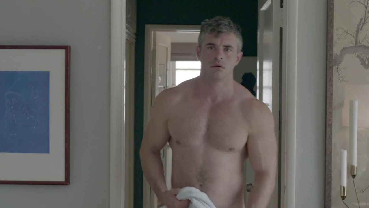 OMG, he's naked: James Cerne goes full-frontal in 'You're Ki...