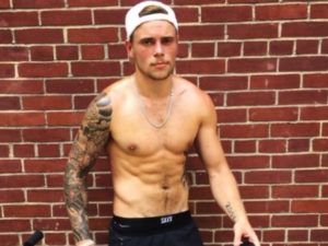 OMG, he's naked: A sleeping Gus Kenworthy gives us "Just The Tip" - OMG