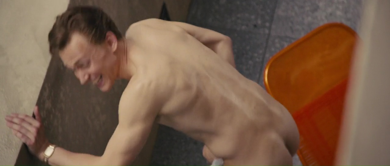 OMG, he’s naked: Tom Hiddleston.