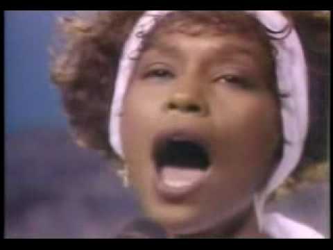 OMG, how iconic: Whitney in Superbowl XXV - OMG.BLOG