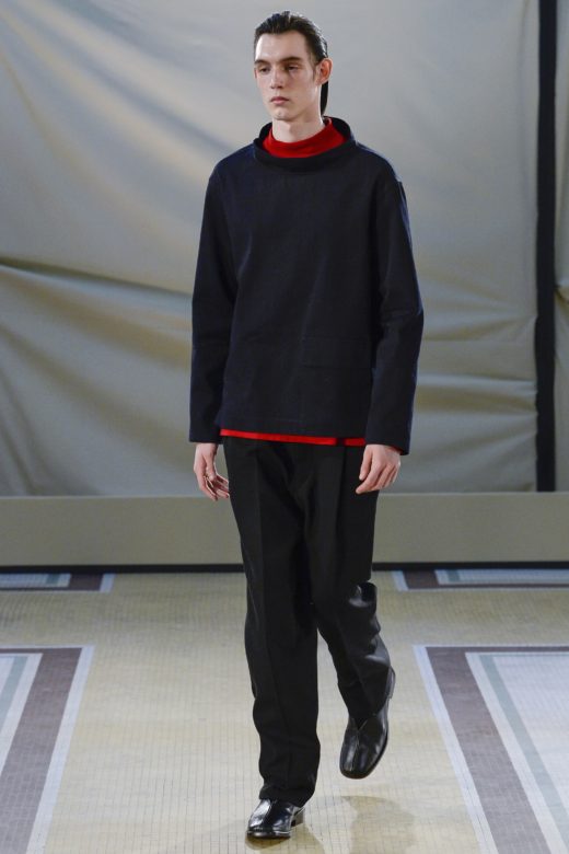 OMG, it's called Fashion. Look it up: Lemaire FW17 men's collection ...