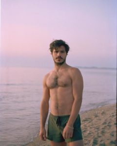 OMG, he's naked: Actor Matthieu Charneau - OMG.BLOG