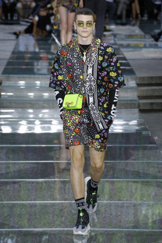OMG, it’s called Fashion. Look it up: Versace Spring 2019 Men's Wear ...