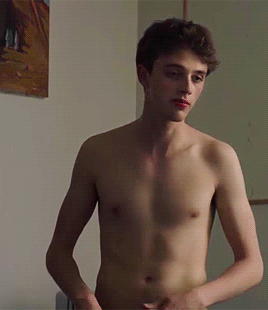 OMG, he’s naked: Benjamin Voisin in TV Mini-Series 'Pride' aka &a...
