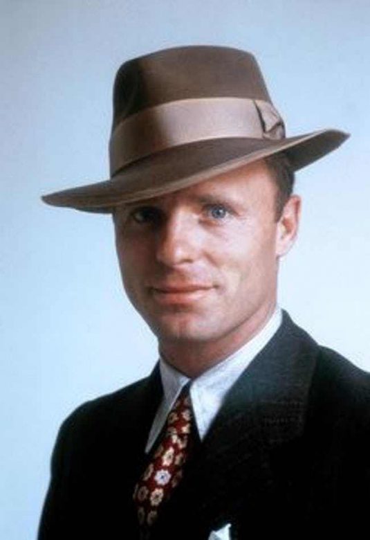 Omg He S Naked Retro Edition Ed Harris In Swing Shift