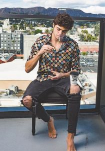 OMG, he's naked: Actor Noah Centineo - OMG.BLOG