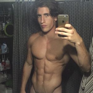 Omg He S Naked Argentinian Fashion Model Agustin Gonzalez Del Solar