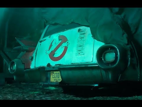 Ghostbusters Ecto-1 car