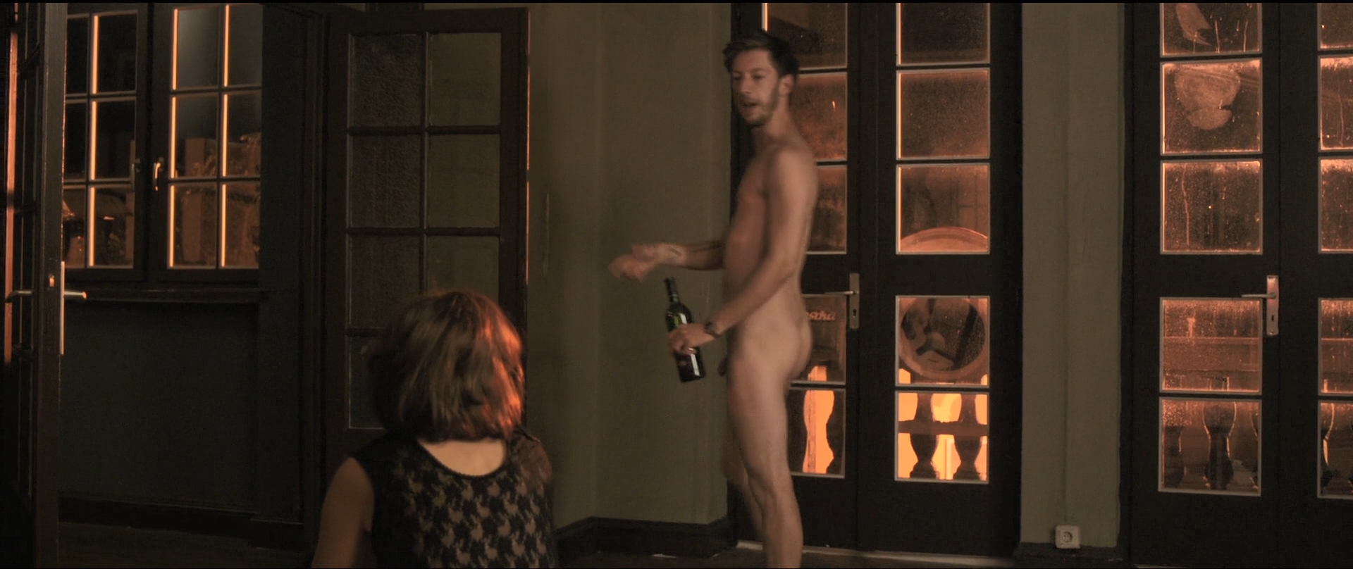 OMG, he’s naked: Max Mauff goes frontal in 'Safari - Match Me If You C...