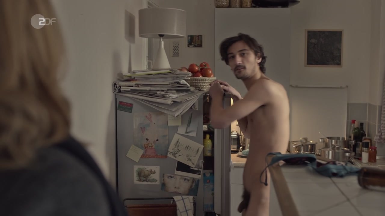 OMG, heâ€™s naked: German actor Jakob Dâ€™Aprile in show 'Der Staatsanwalt...