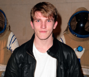 OMG, he's naked: Ewan Mitchell in 'High Life' - OMG.BLOG