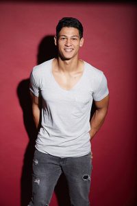 OMG, he's naked: Emilio Sakraya in 'Kalte Füße' - OMG.BLOG