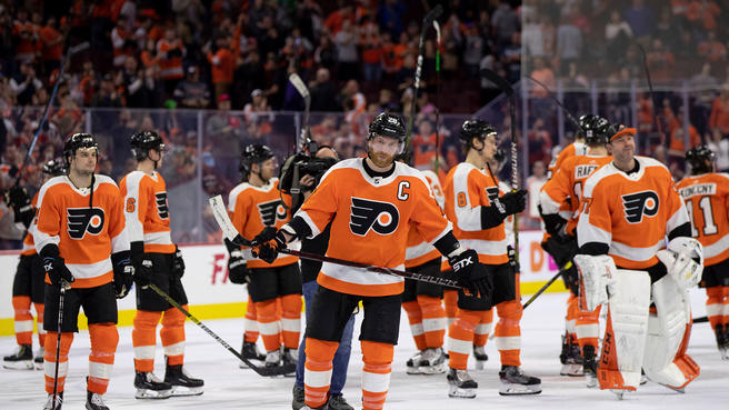 OMG, Peek-a-boo! The Philidelphia Flyers give us a accident locker room ...